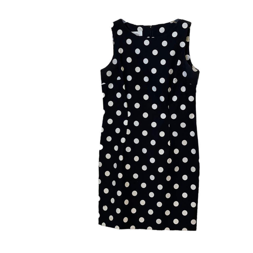 Cute polka dot sleeveless sheath dress
